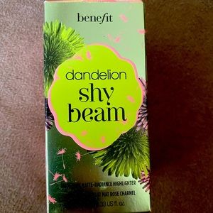 Benefit Dandelion Shy Beam